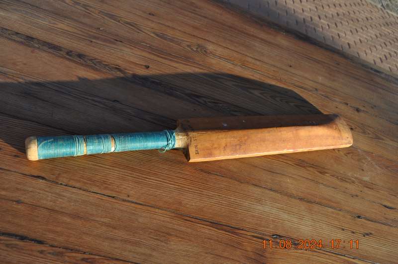 Vintage Stuart Surridge Oval Super Cover Cricket Bat