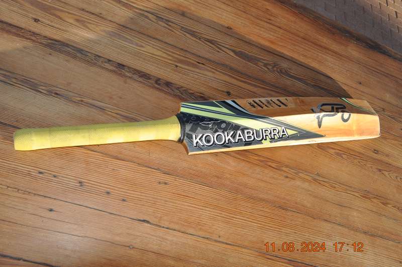 Kookaburra Blade 350 SH Cricket Bat