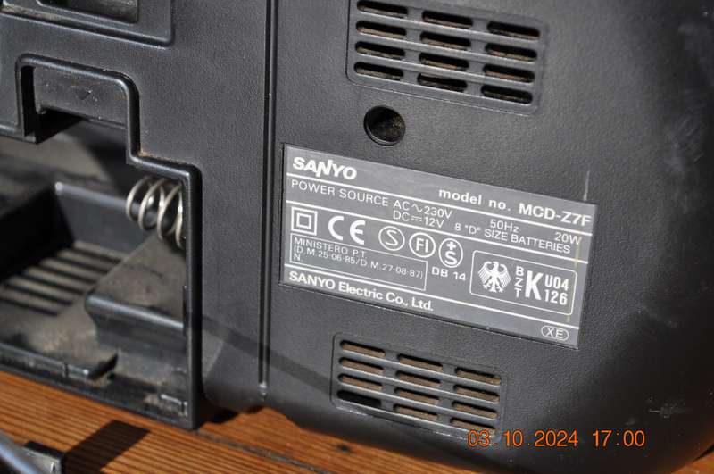 Vintage Sanyo Boom Box Radio CD Player