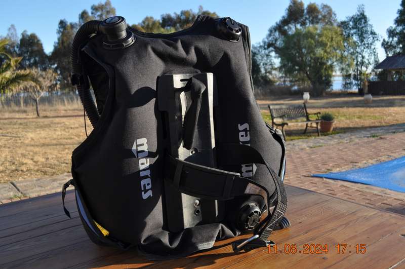 Mares Frontier Vera Scuba BCD Size Large