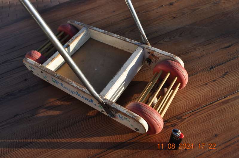 Vintage Playskool Kiddies Push Along Trolley