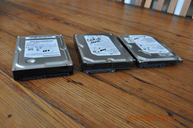 Sata PC Desk Top Hard Drives 250GB x 2 and 500GB