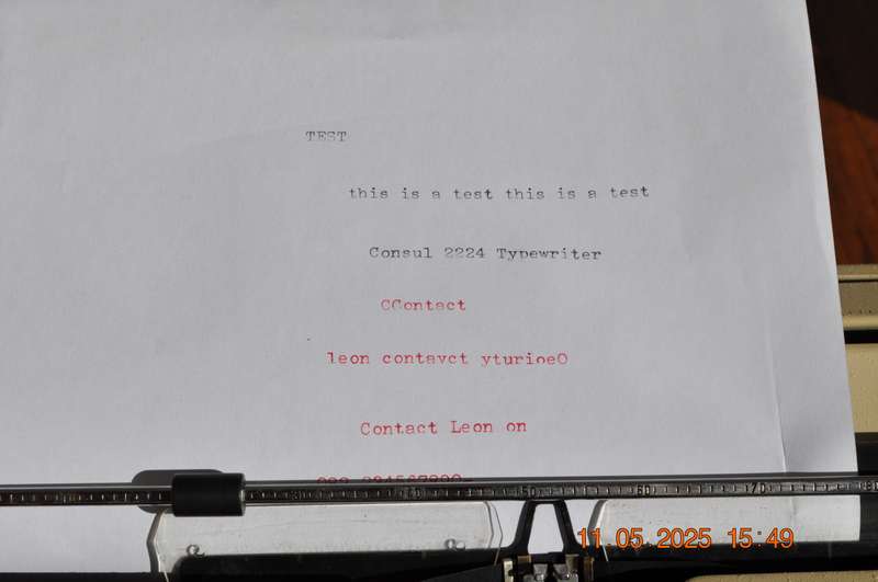 Vintage Consul 2224 Typewriter (working)