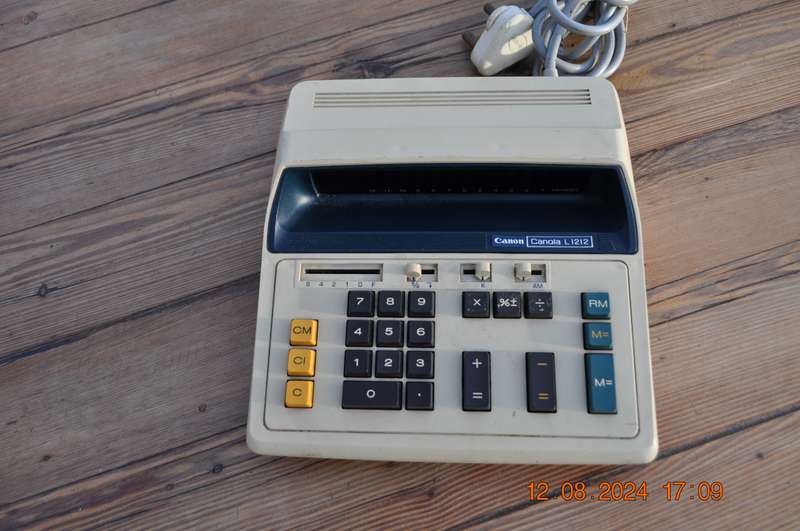 Vintage Canon Canola Calculator