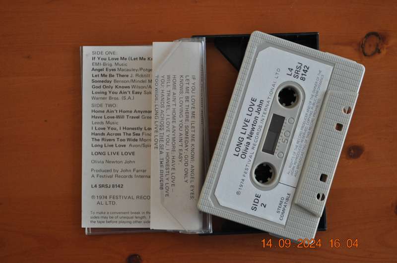 Olivia Newton John - Long Live Love (Cassette)