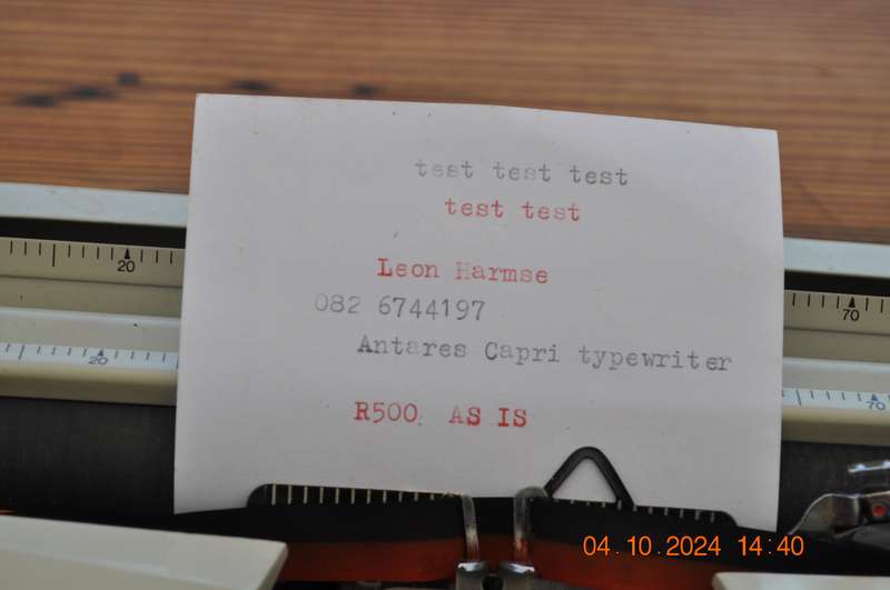 Vintage Antares Capri Typewriter