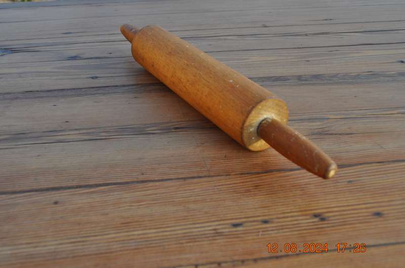 Vintage Bakers Rolling Pin