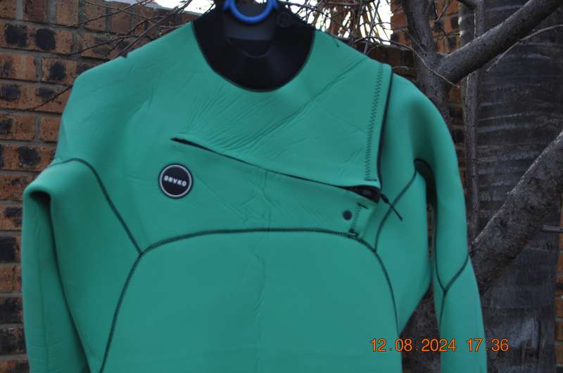 DRVK Neoteric 4.3 Wetsuit Mens Cut Size Large