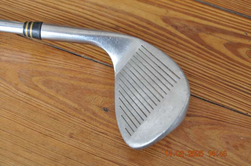Boston Sand Wedge 52d RH Golf Club