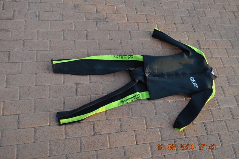 Reef Two Piece Scuba Wetsuit 5mm ML
