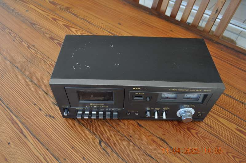 Vintage Sanyo Cassette Deck Player (working)