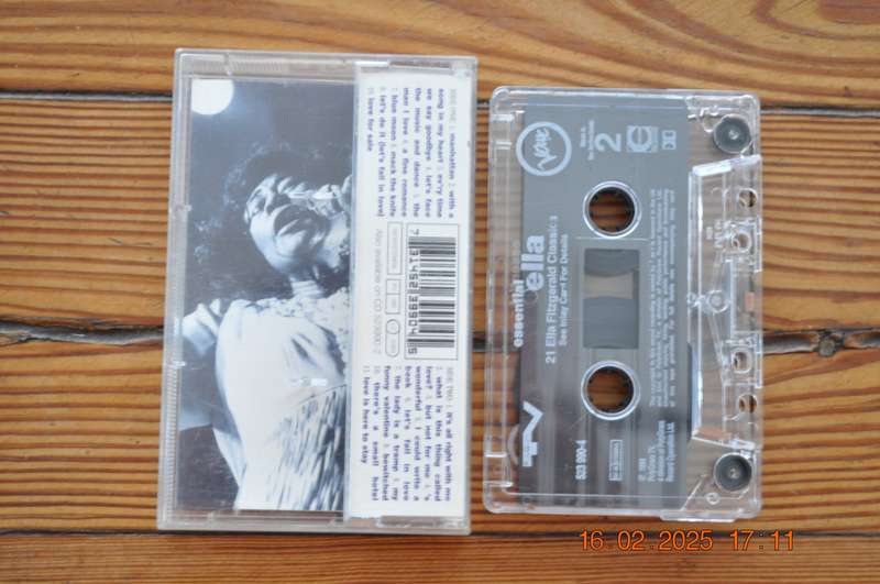 Ella Fitzgerald - Essential Ella (Cassette)