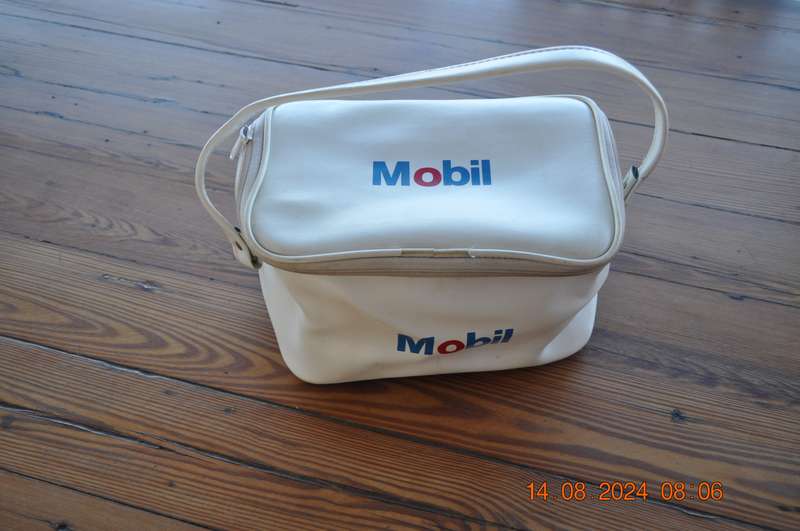 Vintage Mobil Oil Cooler Carry Bag