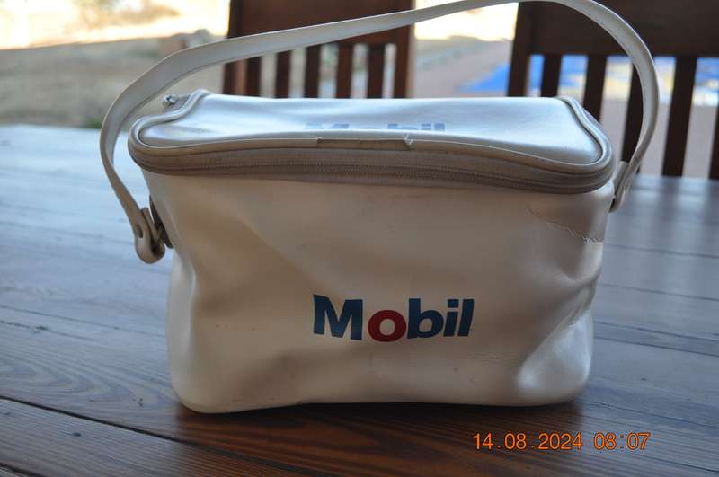 Vintage Mobil Oil Cooler Carry Bag