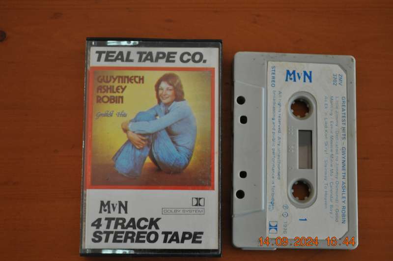 Gwynnech Ashley Robin - Greatest Hits (Cassette)