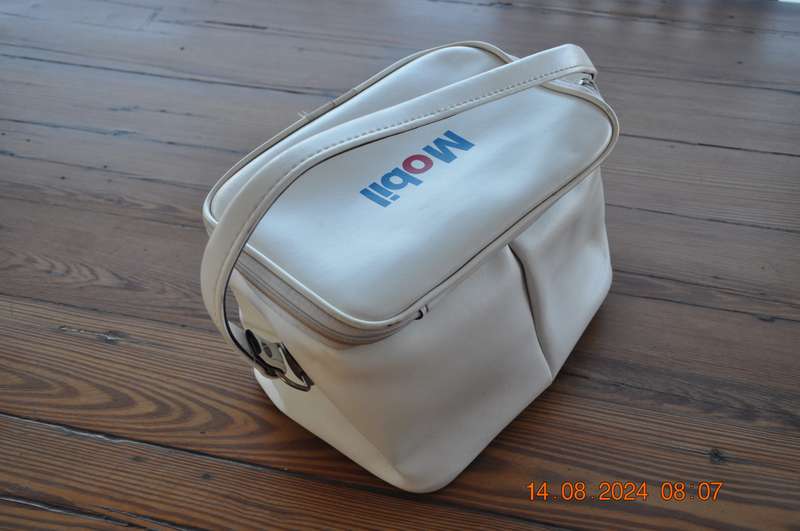 Vintage Mobil Oil Cooler Carry Bag
