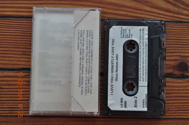 Olivia Newton-John - I Love You, I Honestly Love You (Cassette)