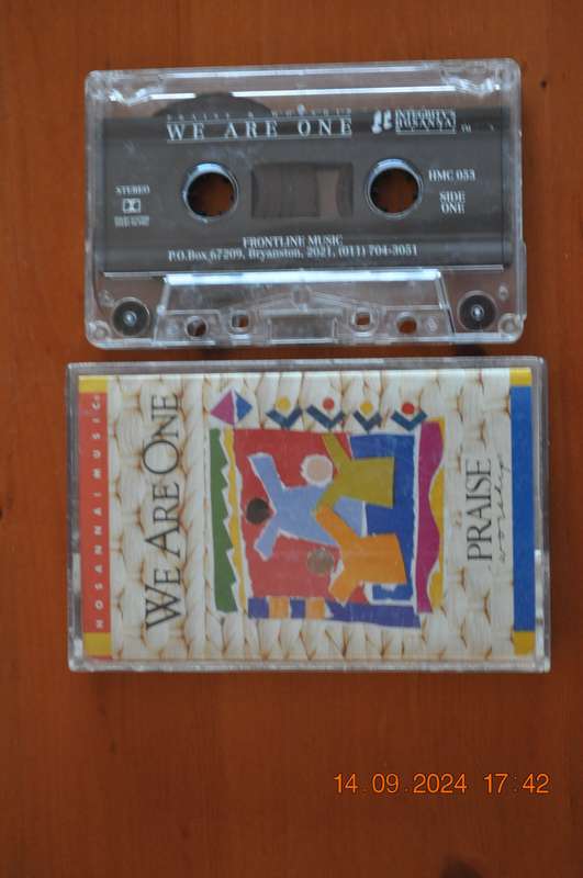 Praise & Worship - We Are One (Cassette)