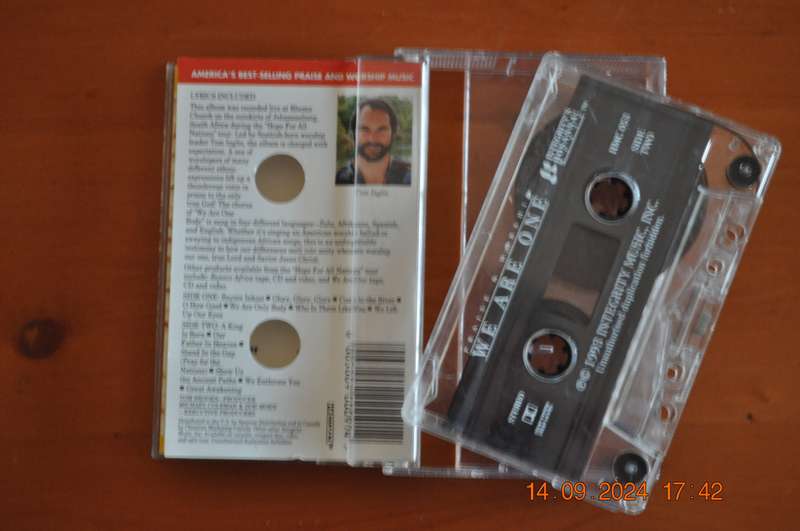 Praise & Worship - We Are One (Cassette)