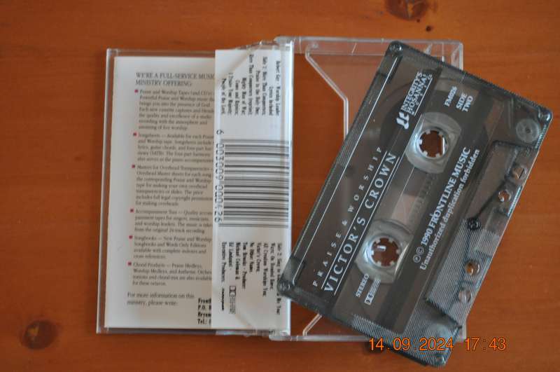 Praise & Worship - Victor's Crown (Cassette)