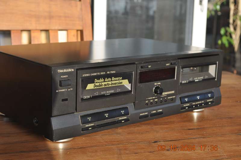 Technics RS-TR252 Cassette Tape Deck