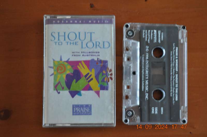 Praise & Worship - Shout To The Lord : With Hillsongs From Australia (Cassette)