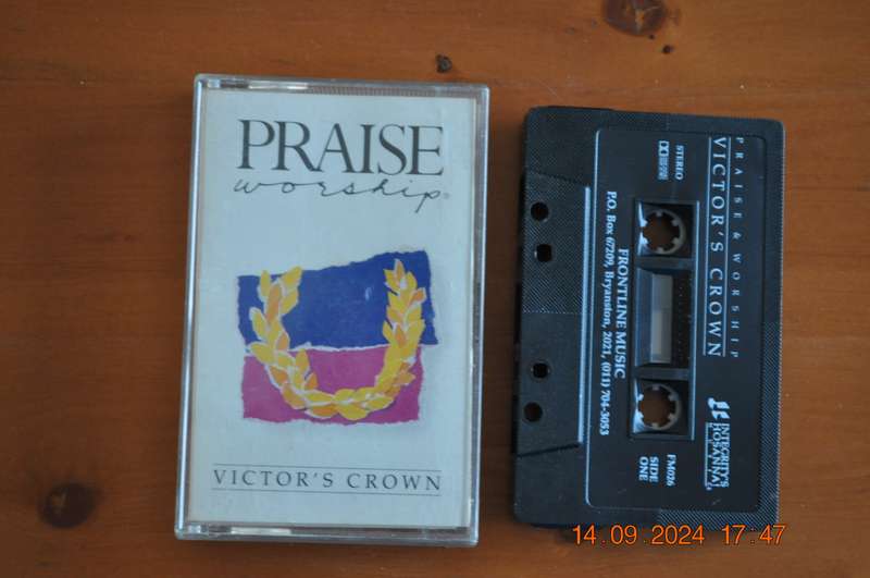 Praise & Worship - Victor's Crown (Cassette)