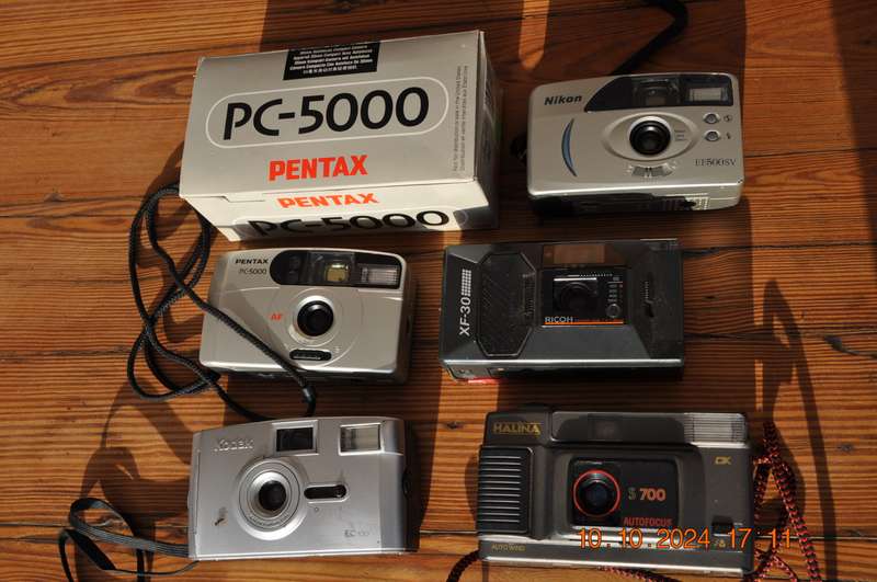 Film Cameras 35mm Nikon Pentax Richo For Display