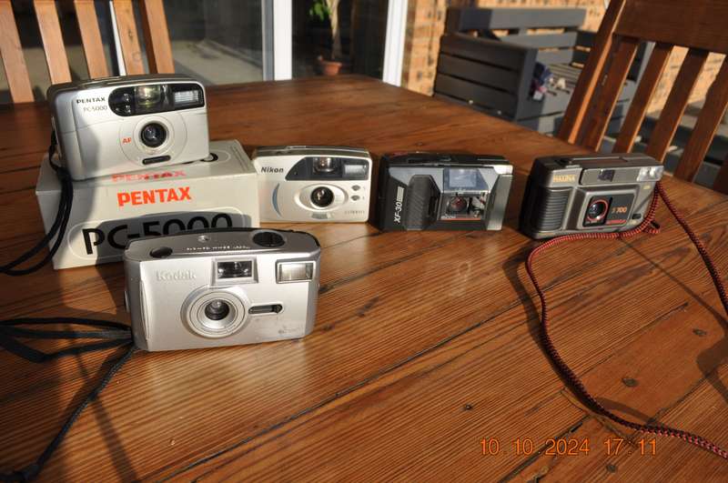 Film Cameras 35mm Nikon Pentax Richo For Display