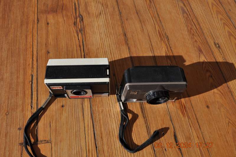 Vintage Kodak 35mm Film Cameras X 2 As Is