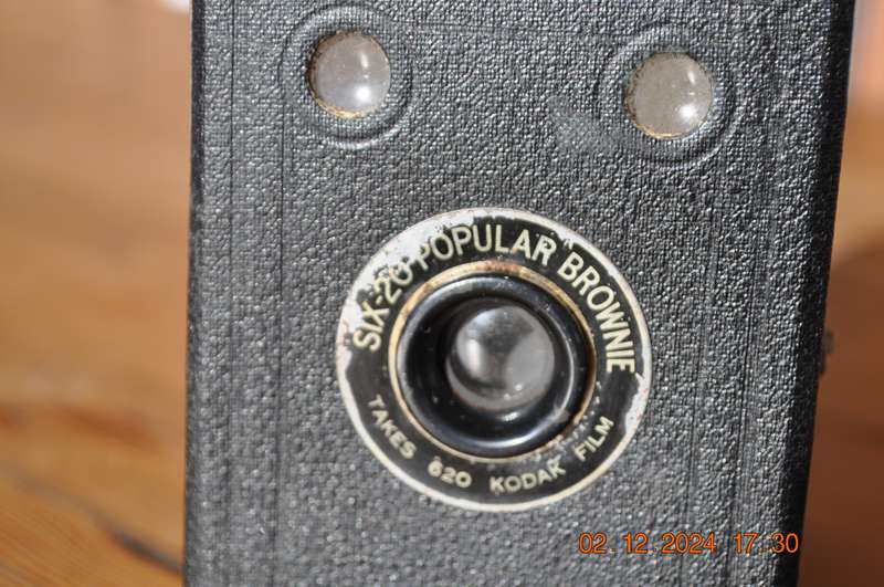 Vintage Brownie Six-Twenty Box Camera