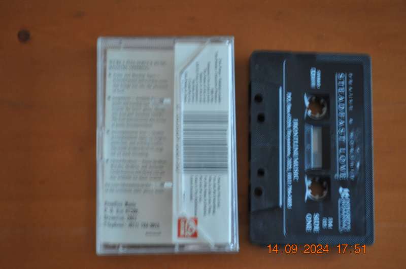 Praise & Worship - Steadfast Love (Cassette)