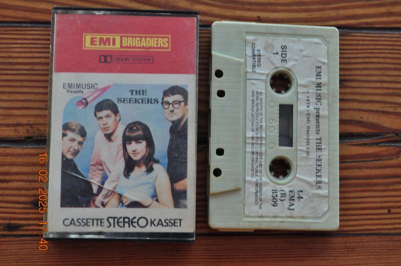 EMI Music Presents - The Seekers (Cassette)
