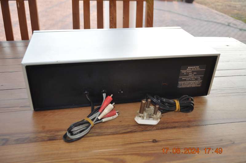 Vintage Sanyo Cassette Deck