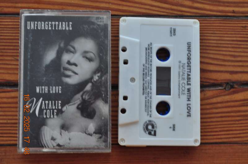 Natalie Cole - Unforgettable With Love (Cassette)