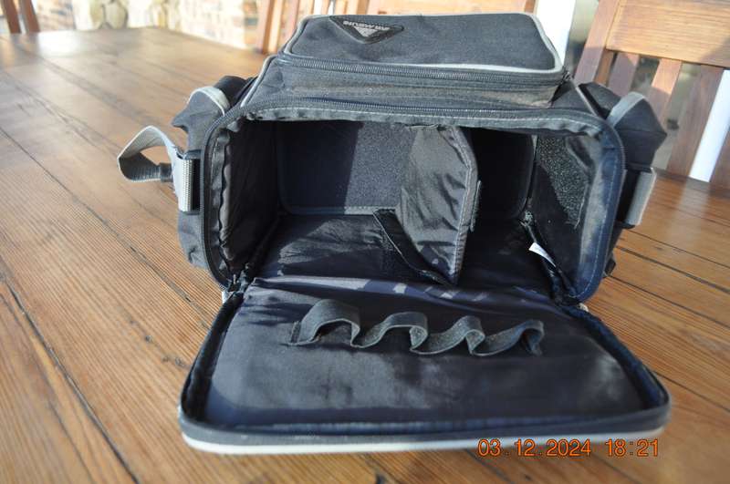 AR Msuni Shoulder Camera Bag