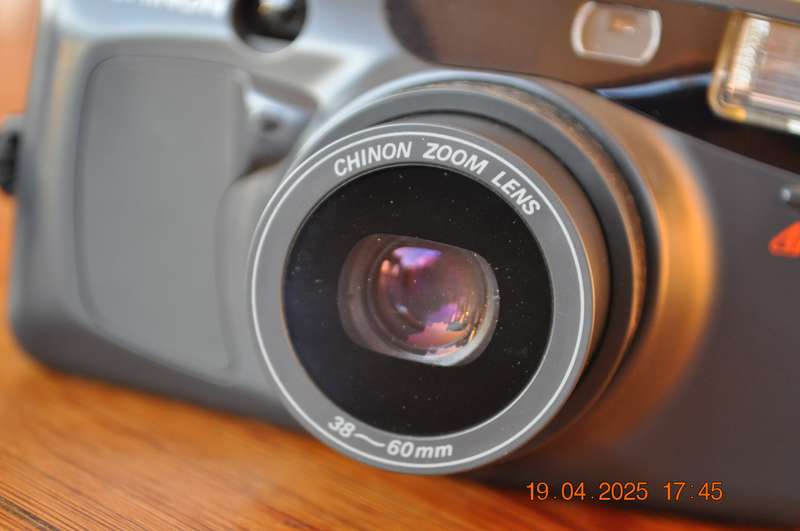 Chinon Pocket Zoom 35mm Film Camera