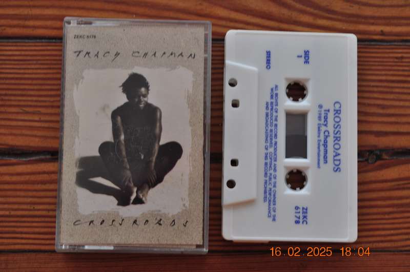 Tracy Chapman - Crossroads (Cassette)