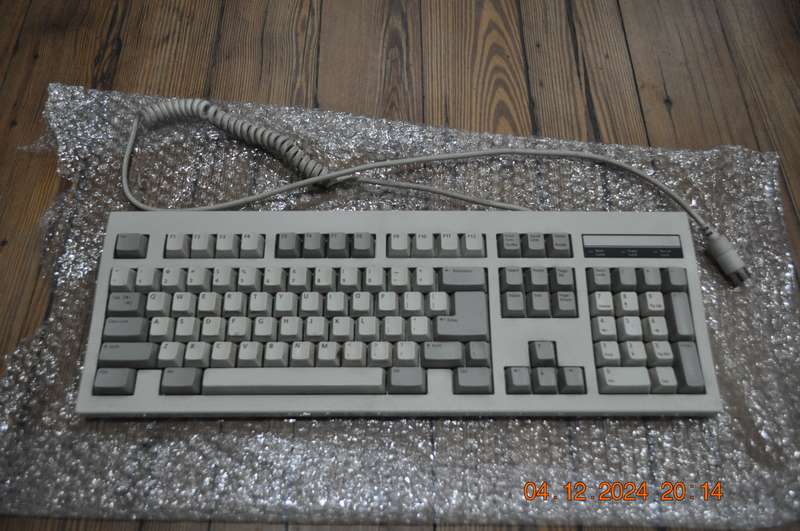 Vintage Din 5 Pin Computer Keyboard