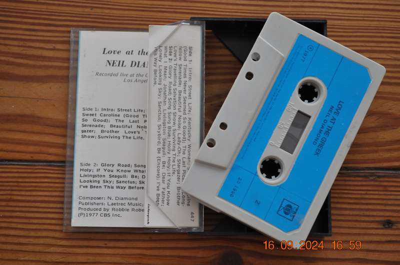 Neil Diamond - Love At The Greek (Cassette)