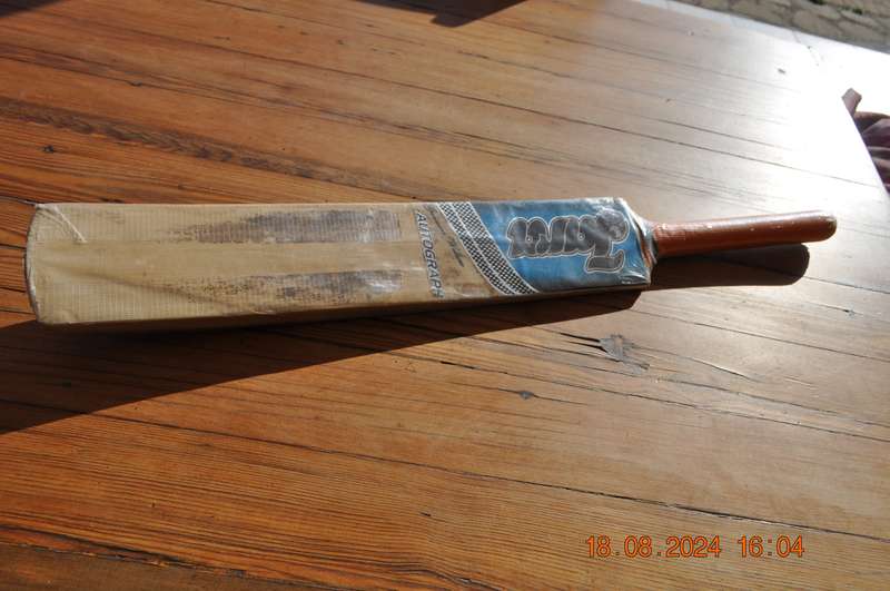 Jara Cricket Bat Size 6