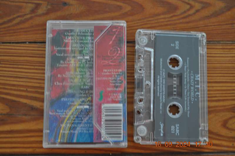 MIC - Crazy World (Cassette)