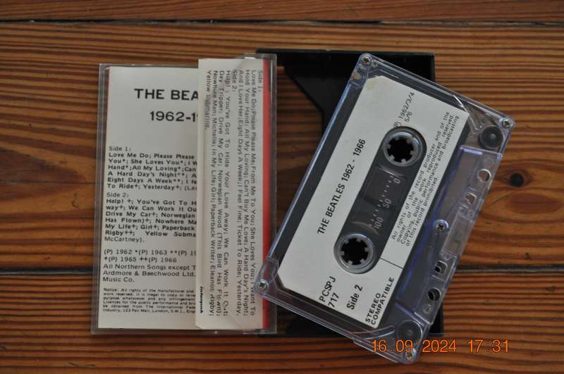 The Beatles - 1962-1966 (Cassette)