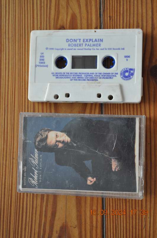 Robert Palmer - Don't Explain (Cassette)