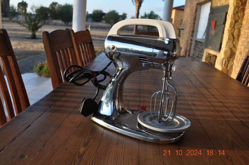 Vintage Hamilton Beach Mixer