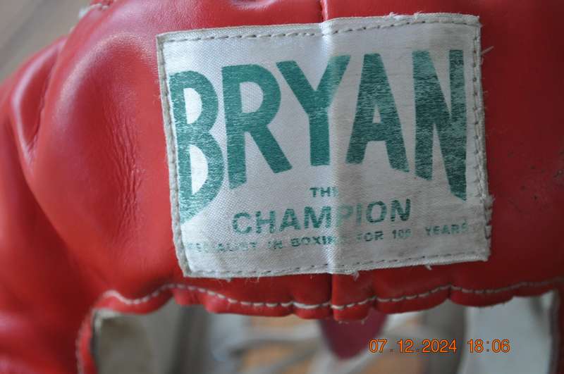 Vintage Bryan Boxing Head Guard