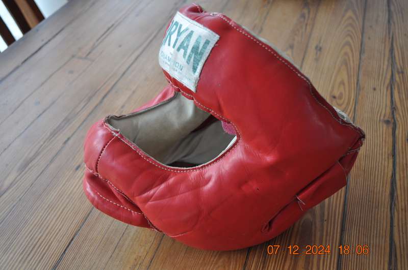 Vintage Bryan Boxing Head Guard
