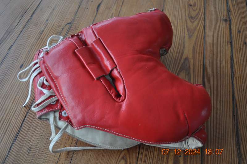 Vintage Bryan Boxing Head Guard