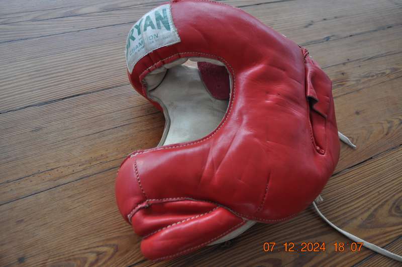 Vintage Bryan Boxing Head Guard