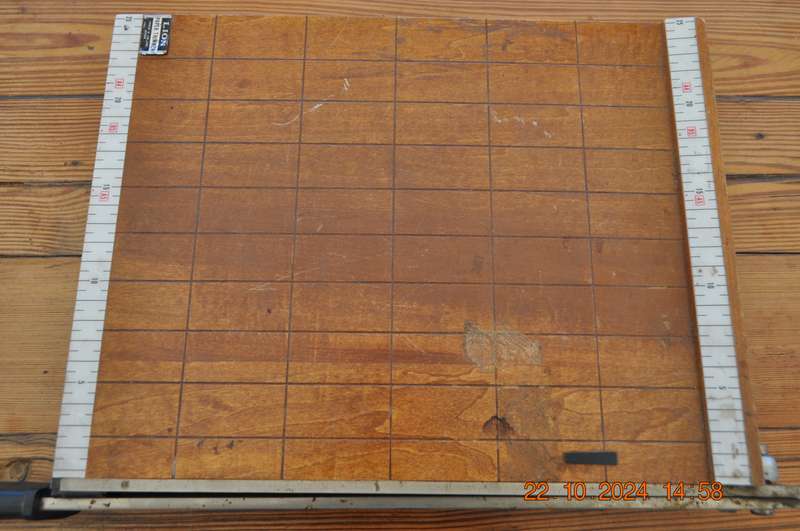 Vintage Lion Paper Trimmer Cutter